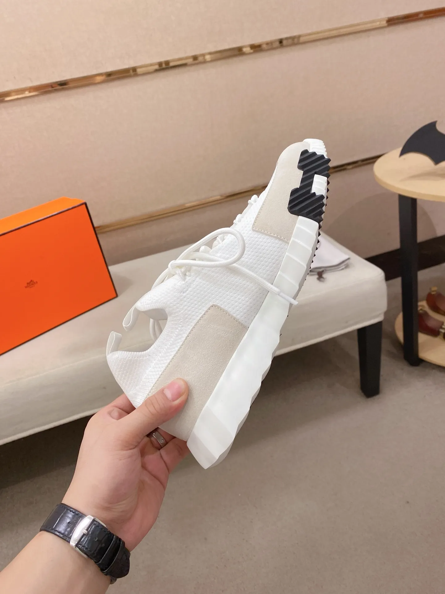 Men's clothing and shoes💰: 620💰《HERMES》【Classic Original Version】Hermès; Top 🔝 Purchasing Agency 🔍🔍Men's latest 🇺🇸 counters are on sale simultaneously, original imported from Italy ▲▲Silk cowhide with breathable fabric ▲▲ (high-end and expensive Qi·Grade) Exquisite workmanship (Italian 🇮🇹Imported water-dyed 🐂cowhide lining) Sole: Original sole provided by the original factory, ⚠️Exclusive double-layer activity·TPR·Rubber·Combined molded outsole; Super·comfortable·wear-resistant·non-slip·environmental protection The real thing is more beautiful if you take the real thing (high quality, follow the order), you can enter and exit the counter at will * Number of yards: 38·39·40·41·42·43·44# (can be customized 45.)